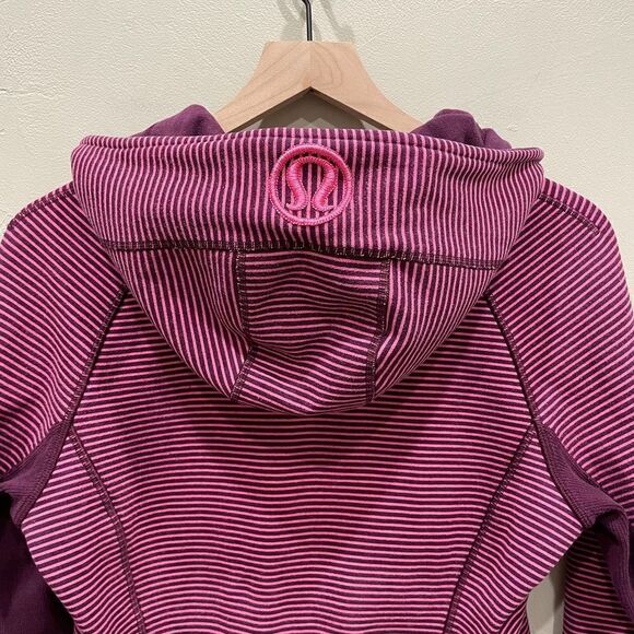 Lululemon Scuba Hoodie in Hyper Stripe Printed Afterglo Plum - Picture 8 of 13